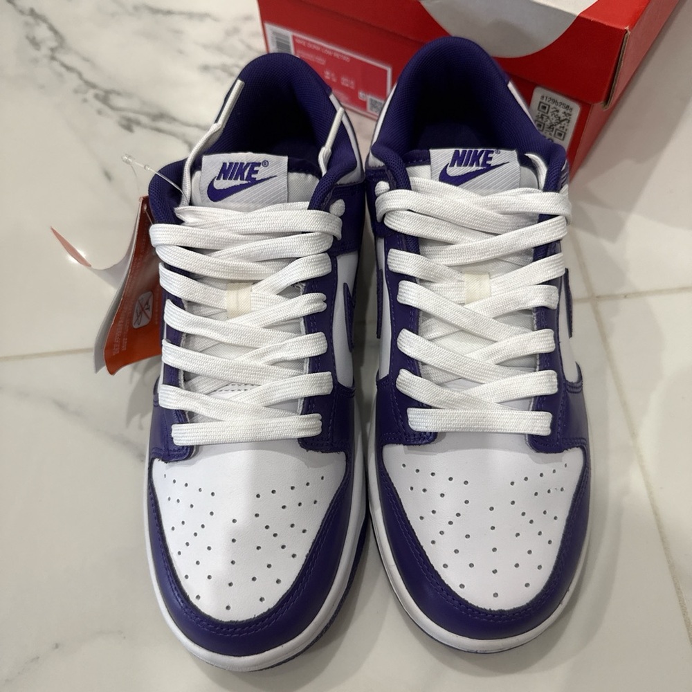 Nike Men's White and Purple Sneakers